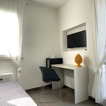 Cala Azzurra Macari Bed And Breakfast And Holidays House 外观 照片