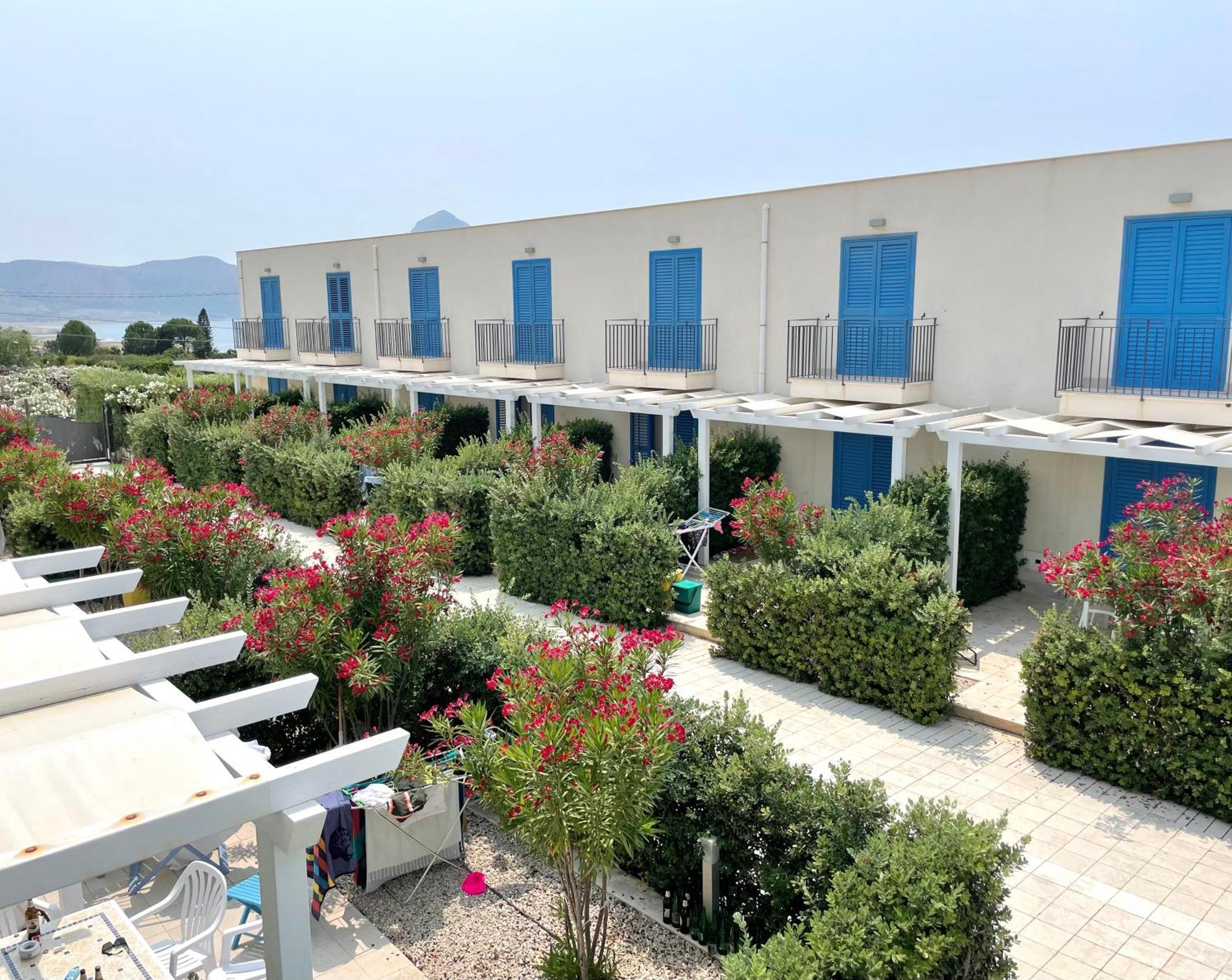 Cala Azzurra Macari Bed And Breakfast And Holidays House 外观 照片